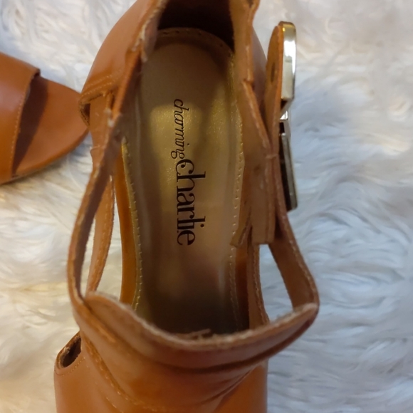 Sandals - Picture 3 of 4